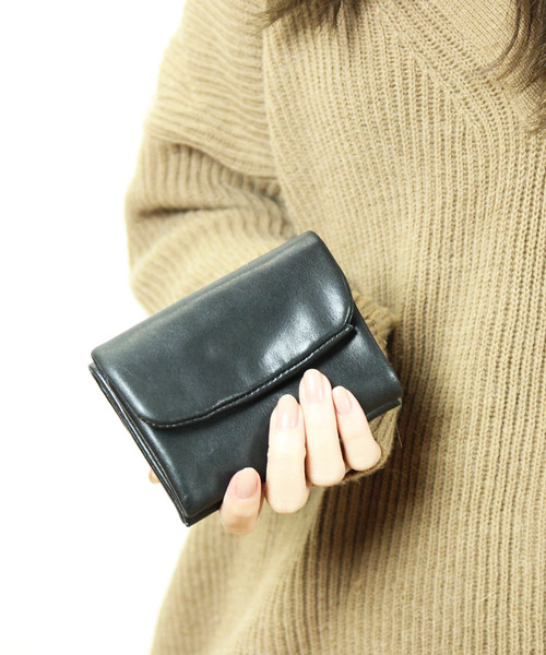 tsumori chisato CARRY（ツモリチサトキャリー） 財布 ソフトレザー 折