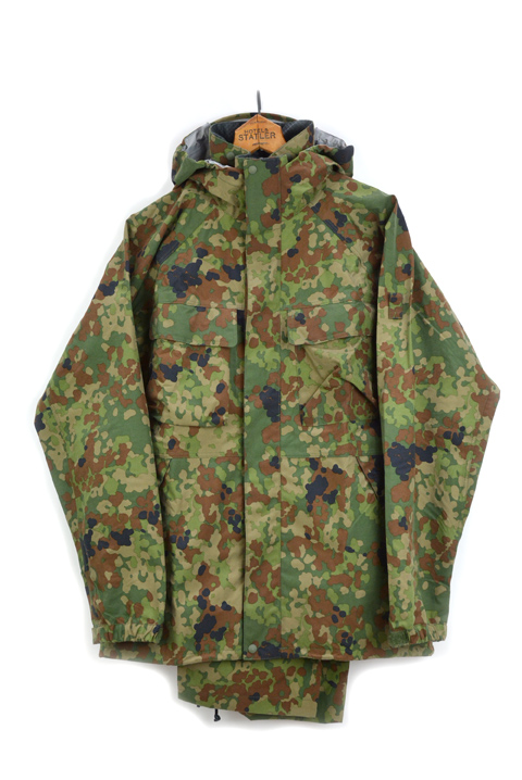 mont-bell(モンベル) GORE-TEX カモワッチ レインスーツ - ZABOU BLOG
