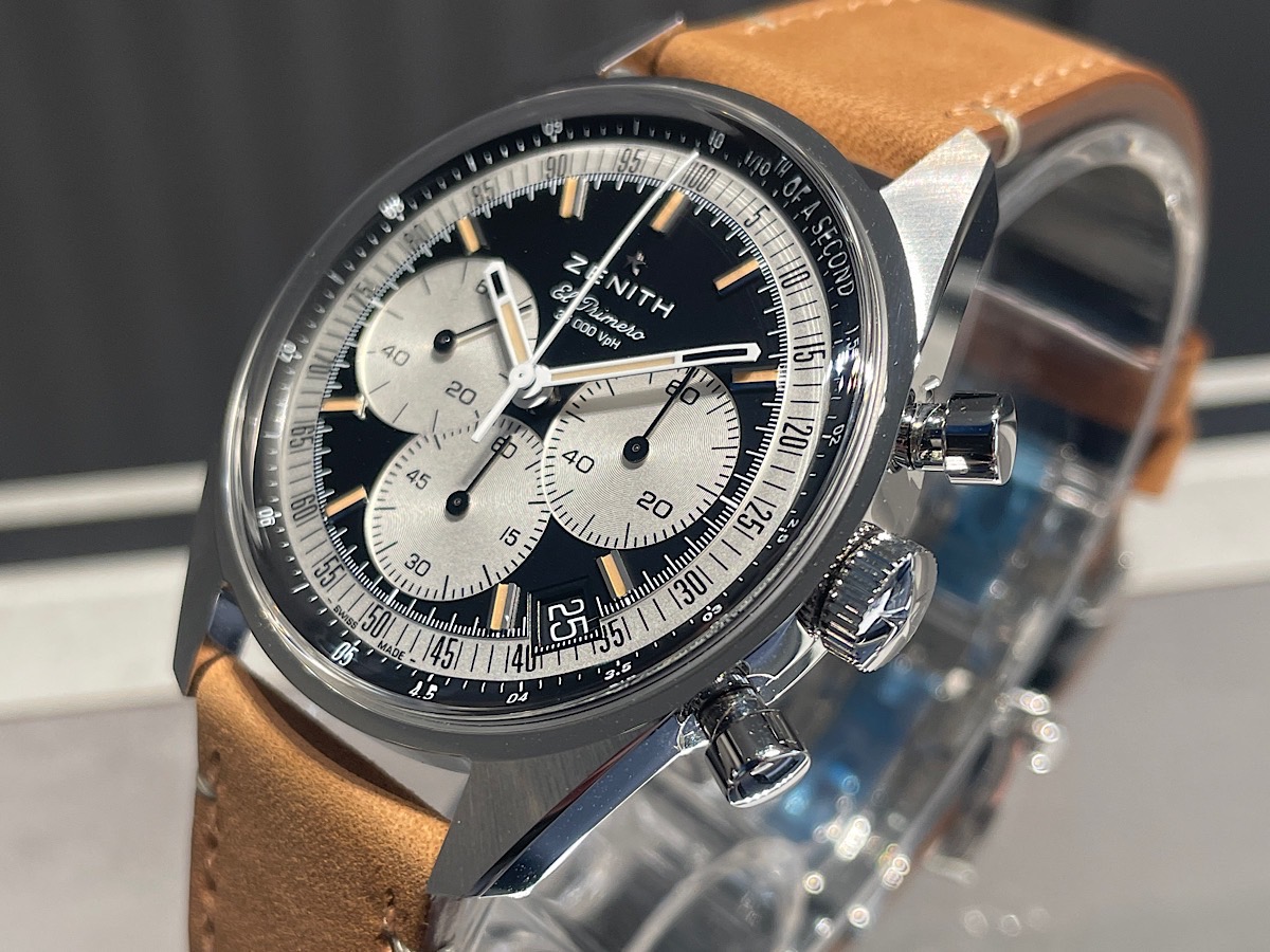 クラシカルな雰囲気の”逆パンダ”文字盤が魅力！『クロノマスター