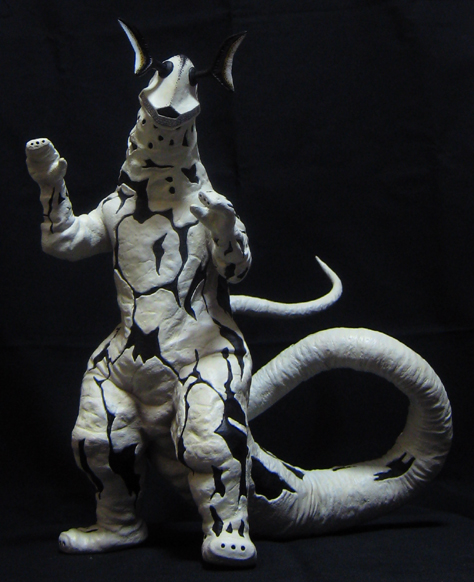 □ビリケン商会 エレキング 完成品4