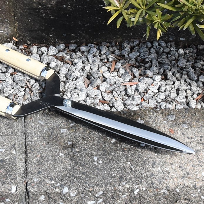 造園道具.com / 鋏正宗 九州型 210mm ネジ式 尺7寸樫柄