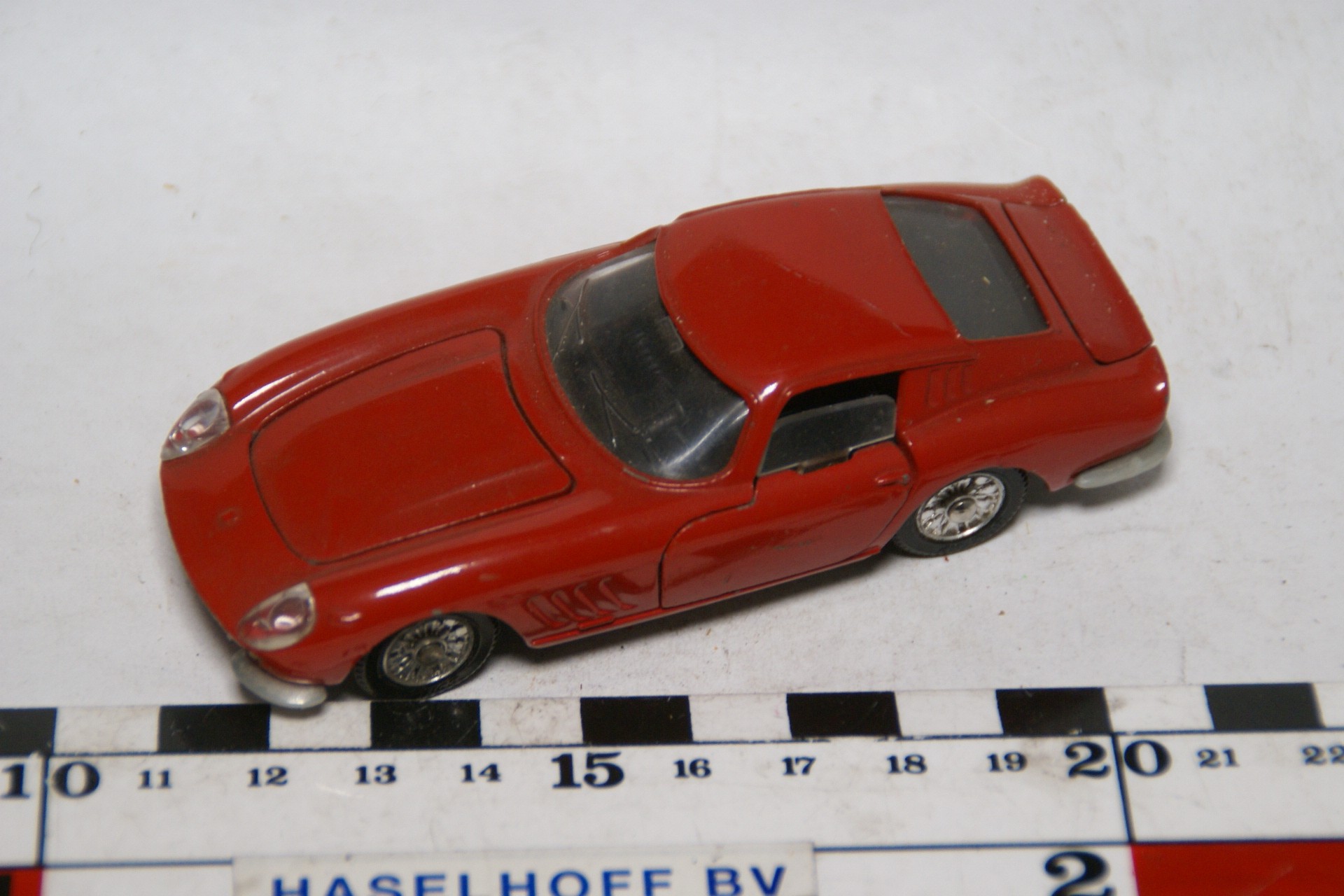 miniatuur Ferrari 275 GTB Dinky Toys 1:43 rood, nr 506