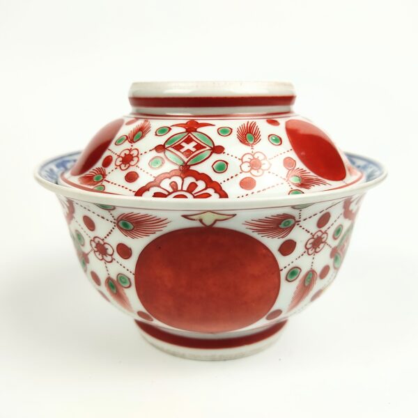 伊万里 色絵赤玉瓔珞文蓋物 – 古美術西川