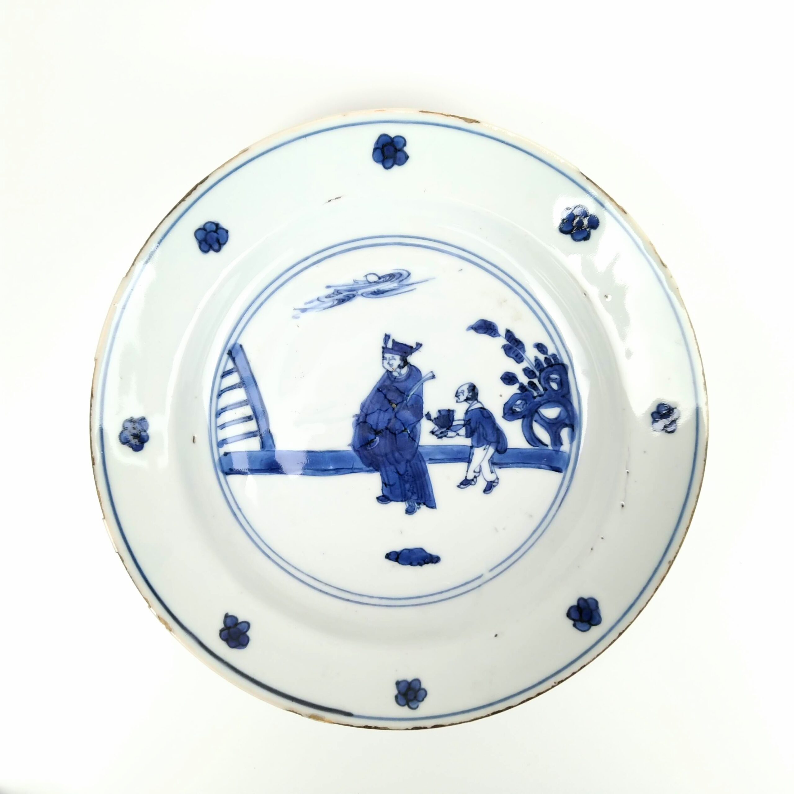 古染付 文官人物文皿 – 古美術西川