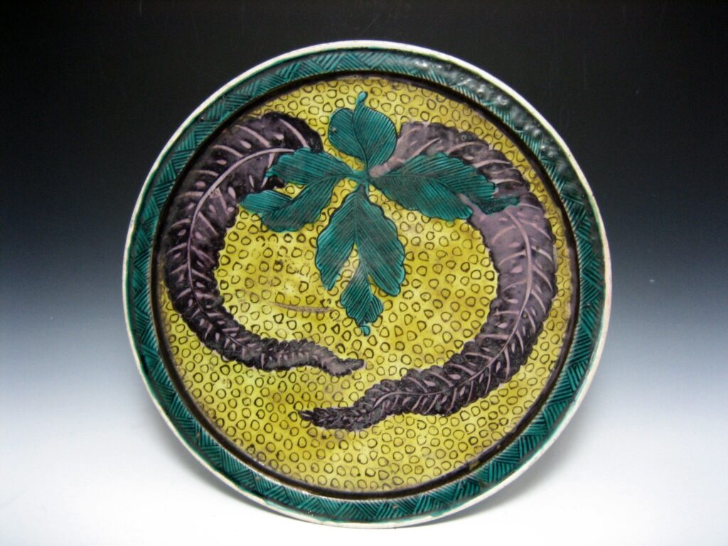 九谷焼の歴史- 華麗なる色絵磁器の世界 – 古美術西川