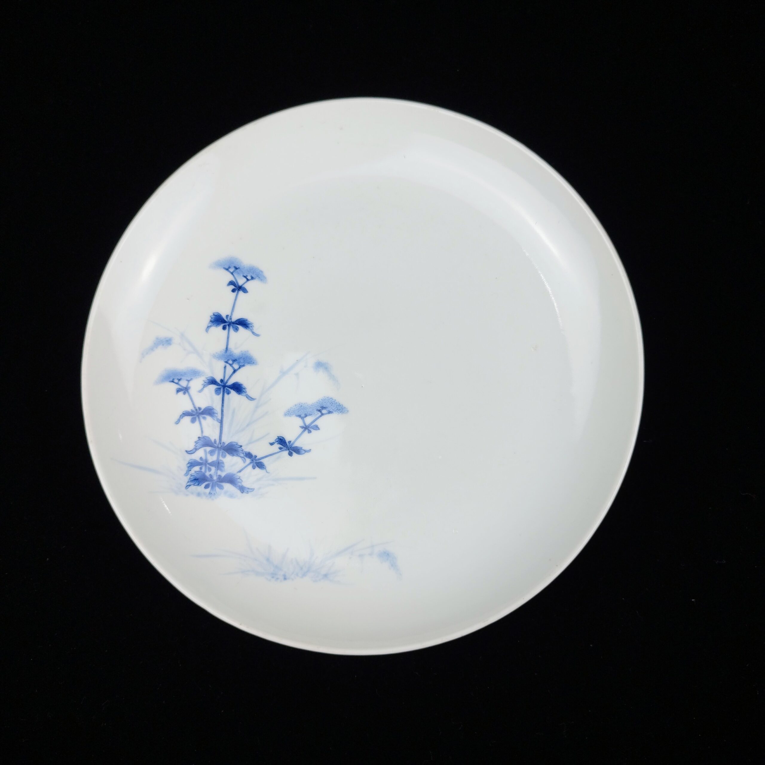 伊万里 藍柿右衛門秋草文皿 – 古美術西川