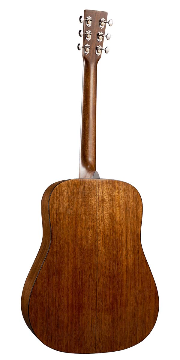 マーティン・カスタムショップよりプレミアム・トーン・ウッドで作られ
