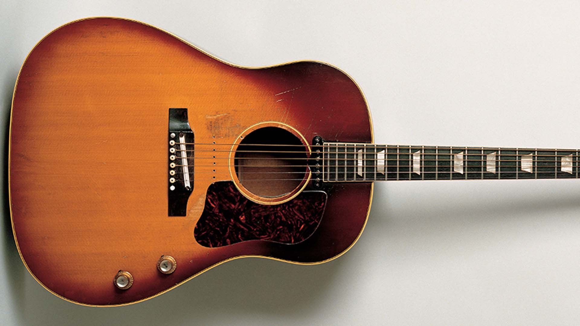 ビートルズの初期サウンドの要となったジョージ・ハリスンのギブソンJ