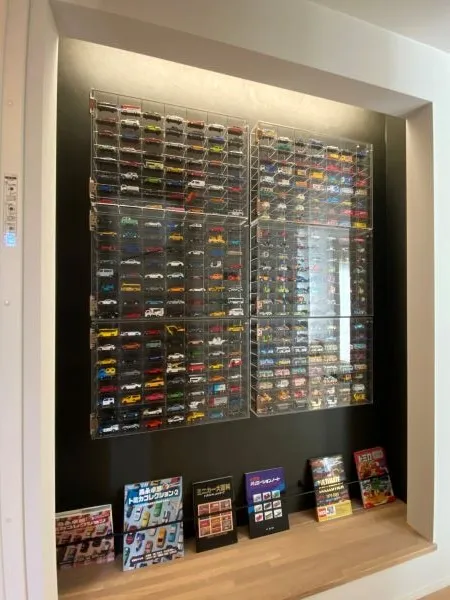 ミニカーケース | アクリルケースのオーダーメイドなら有限会社エース工房