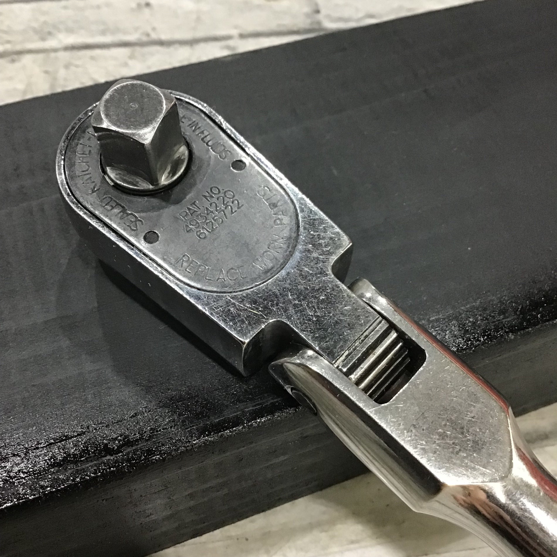 スナップオン(Snap-on) 3/8ロック式フレックスラチェット FX936A