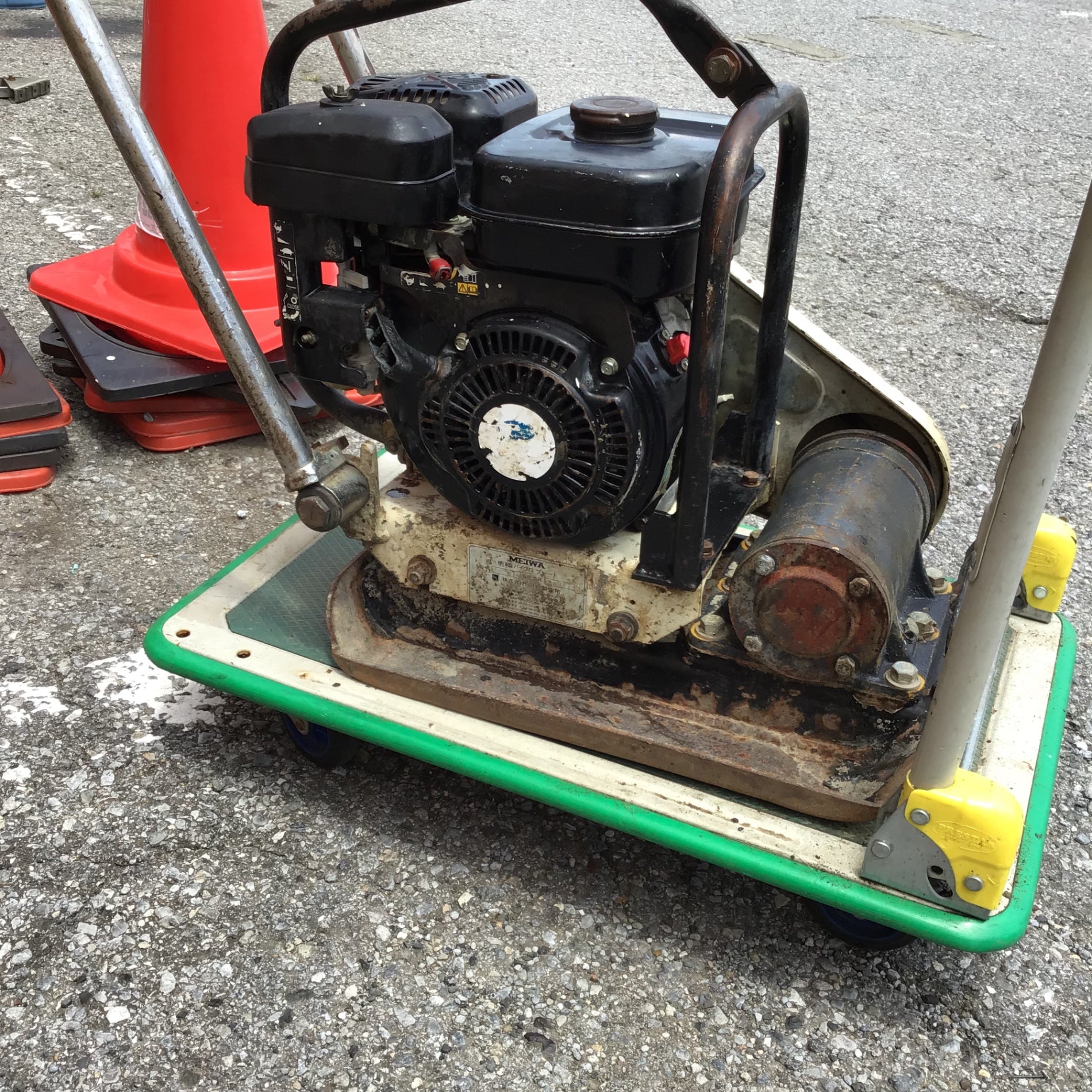 店頭受取り限定】明和製作所(MEIWA) プレートコンパクター KP60 転圧機