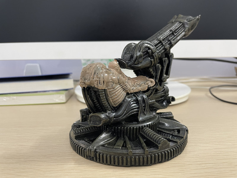 ALIEN SPACE JOCKEY 限定版 フィギュア ALIEN SPACE JOCKEY 限定版