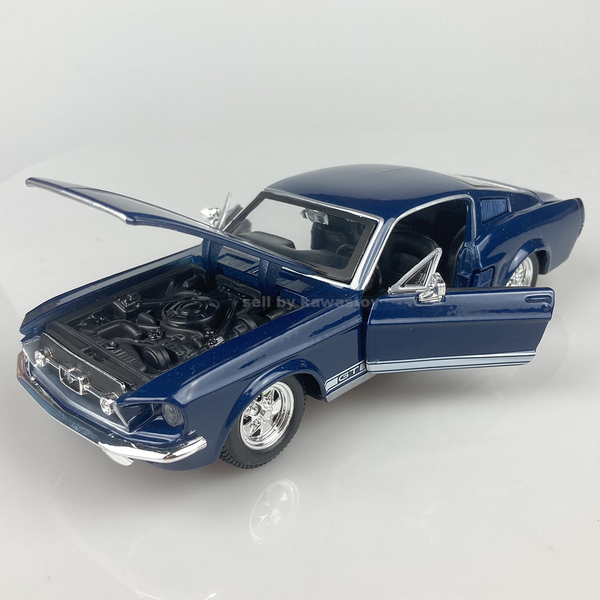 Maisto 1:24 スケール 1967 マスタング GT カー ダイキャスト モデル