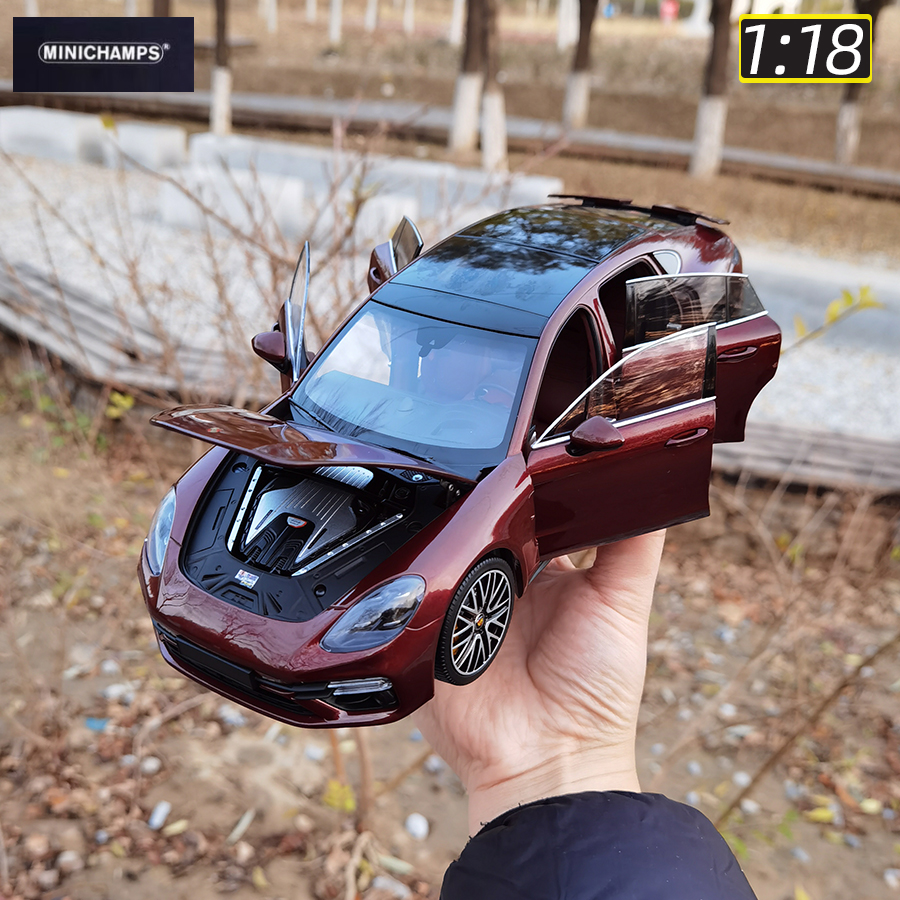 Minichamps Diecast model 1:18 Panamera Car model display