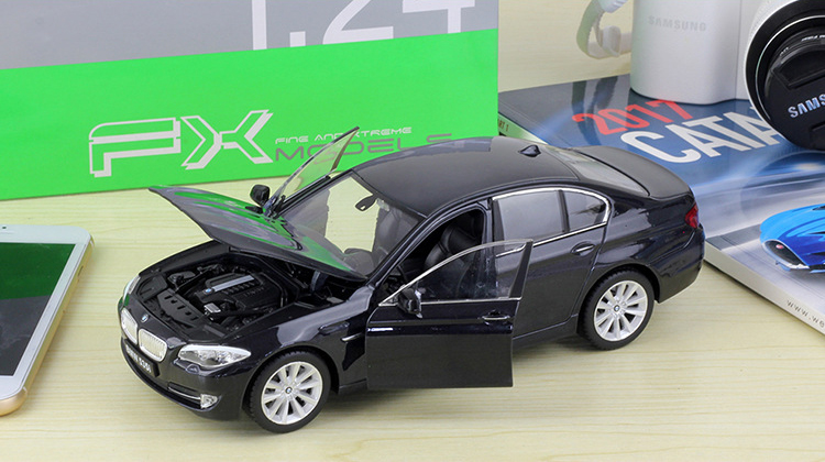 WELLY 1:24 335i Alloy Car Model Diecast Children Toy Vehicle