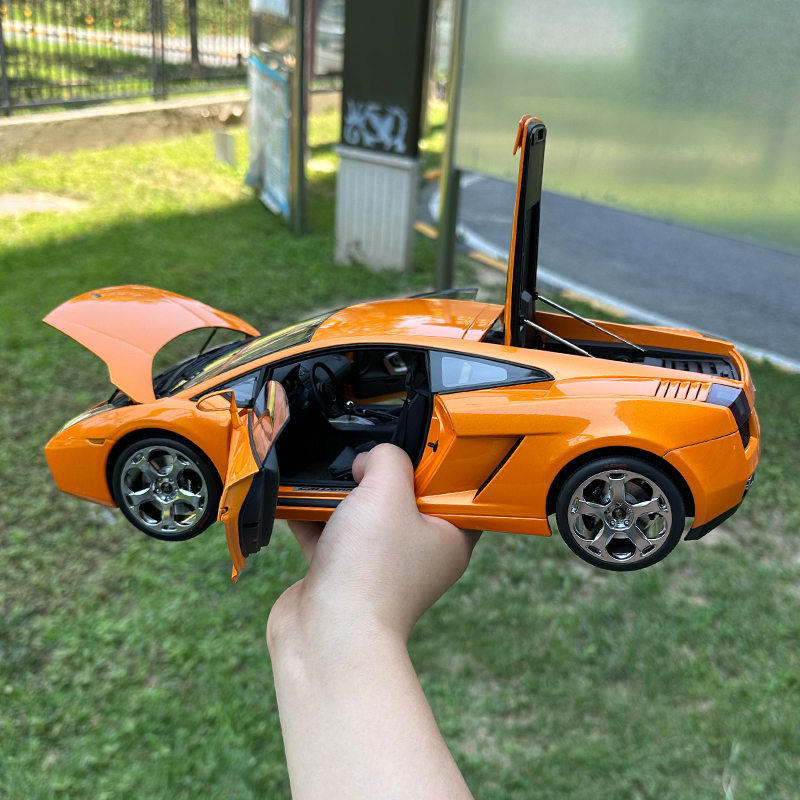 AUTOART 1:12 Lamborghini GALLARDO Calf Sports Car Alloy model