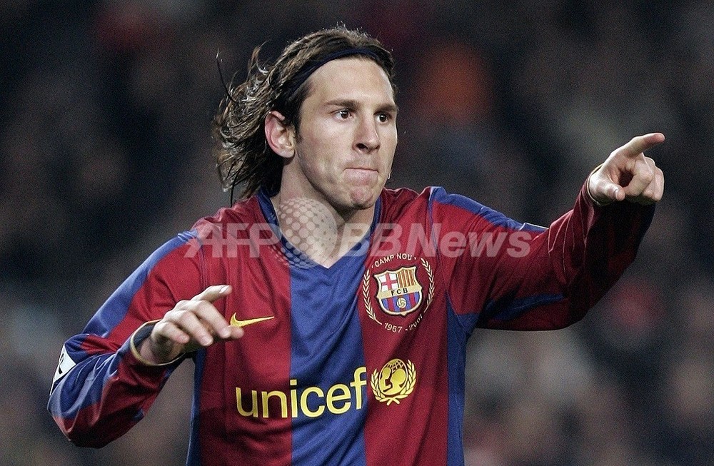 メッシ 「バルセロナに満足している」 写真1枚 国際ニュース：AFPBB News