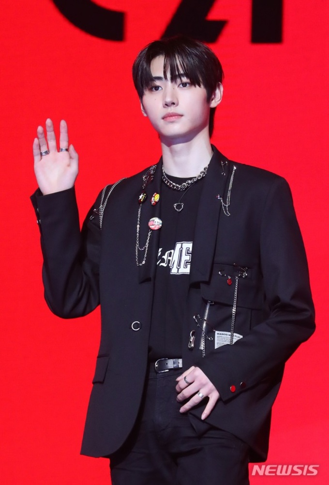 ENHYPEN ソンフン、鼻炎治療のために手術「ミュージックバンク」MCに