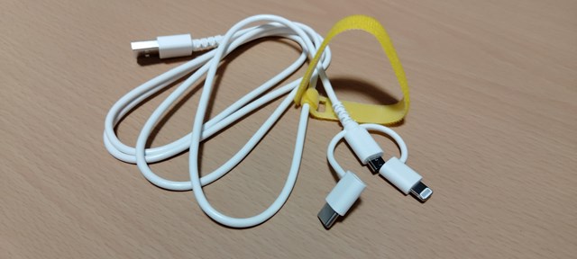 コンビニの1本3役USBケーブル使ってみた！tama's USBケーブル3in1