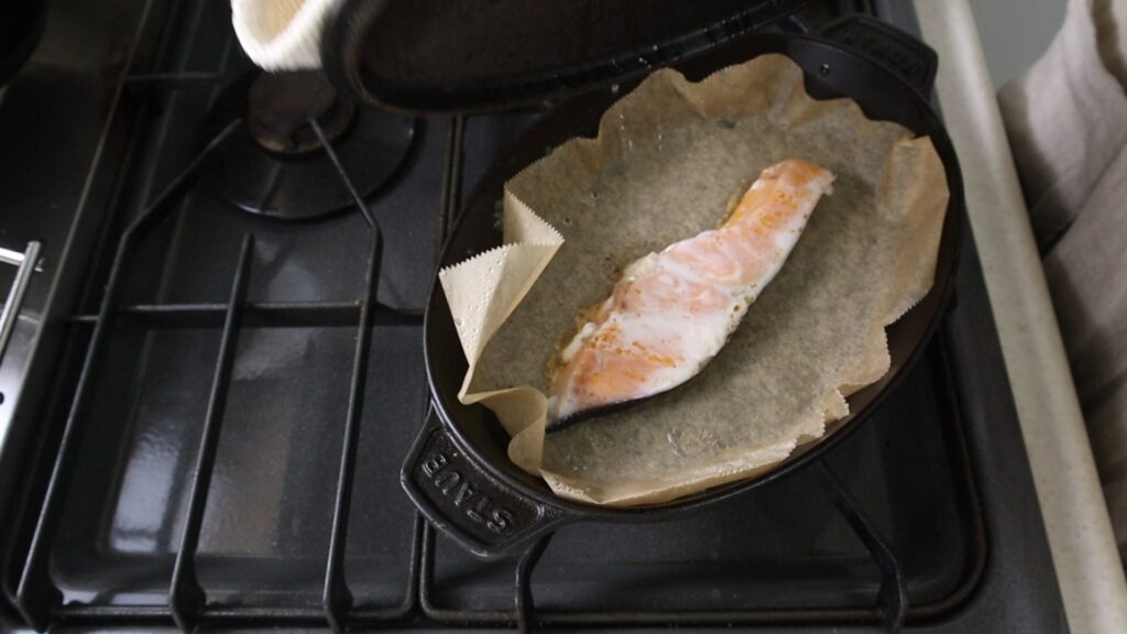 STAUBオーバルホットプレートで焼き魚 – La Saveur – 品川区の料理教室