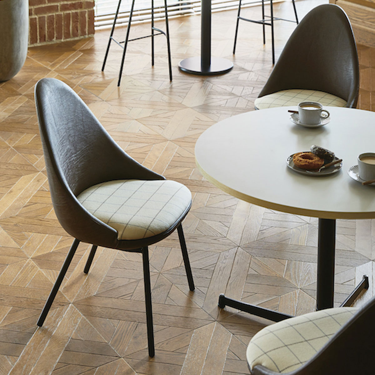 PROCEED】ディスクイス DISK | aides.jp | 業務用椅子・店舗家具の格安