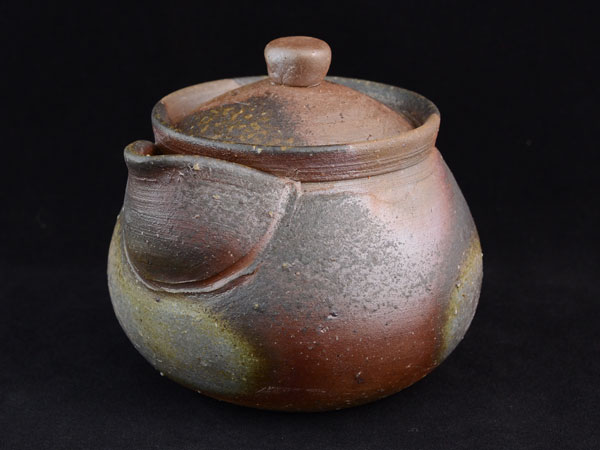 柴岡紘一】岡山県備前市出身の陶芸家（備前焼） - 株式会社愛研美術