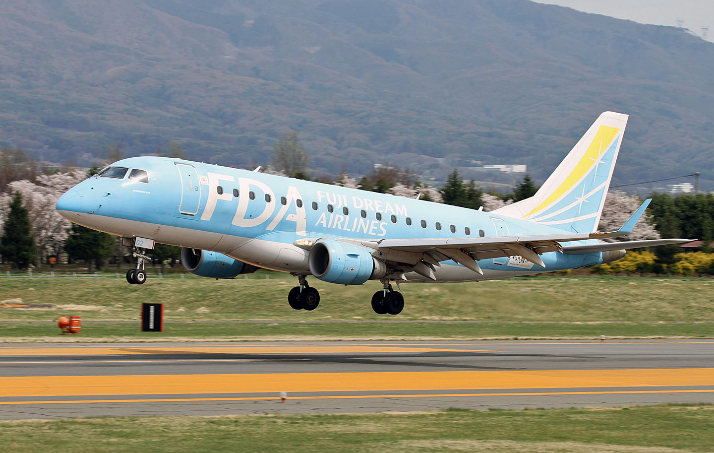 フジドリームエアラインズ 世界の旅客機図鑑
