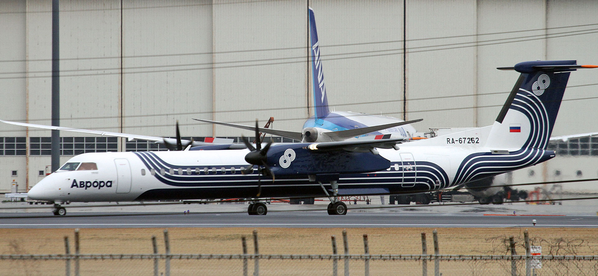 デ ハビランド カナダ Q400 世界の旅客機図鑑