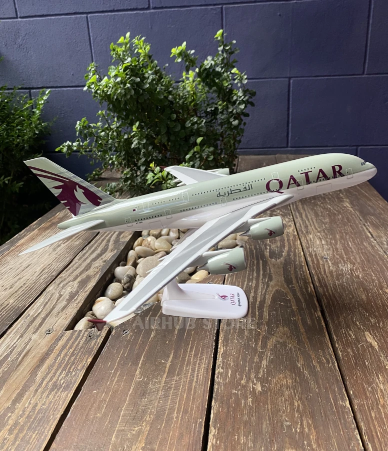 Aviation Aircraft Model Airbus A380 Qatar Airways A7-APE 1:200