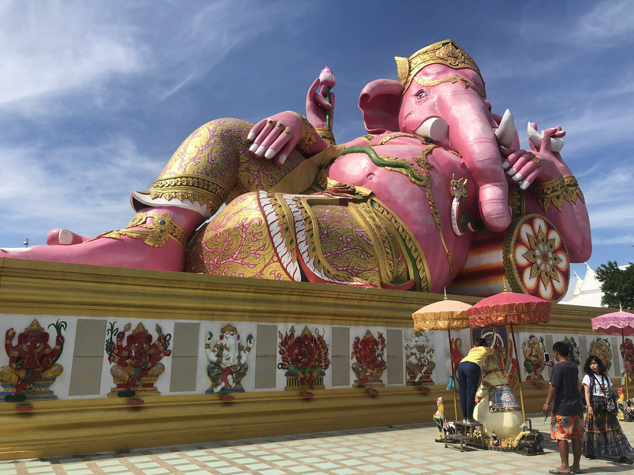 ピンクのガネーシャ】 3倍速で願いが叶う？ピンクの神様にお願いしに行