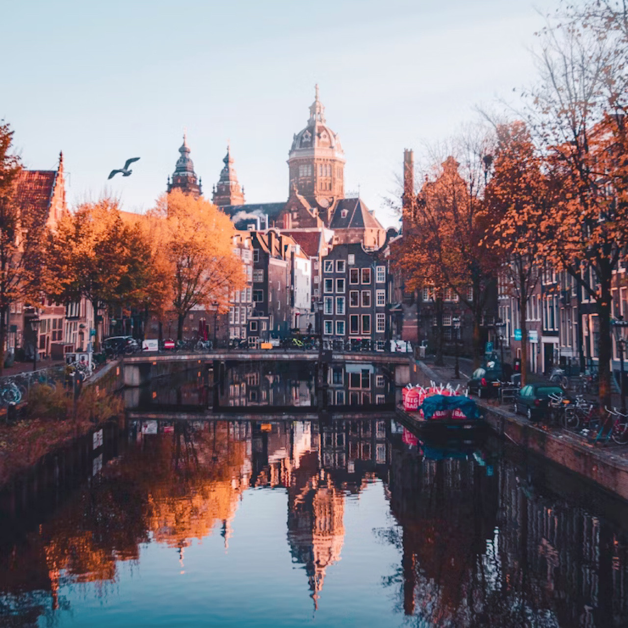 オランダのシンボル】アムステルダムの運河 | Trip.com アムステルダム