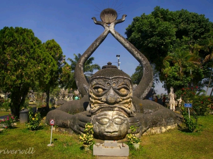 ラオス】何かとカオスな仏像テーマパーク「ブッダパーク」 | Trip.com