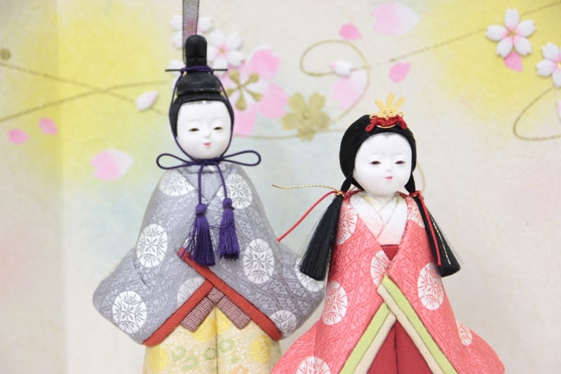 木目込み人形の立ち雛ができあがりました。伝統工芸のお顔です