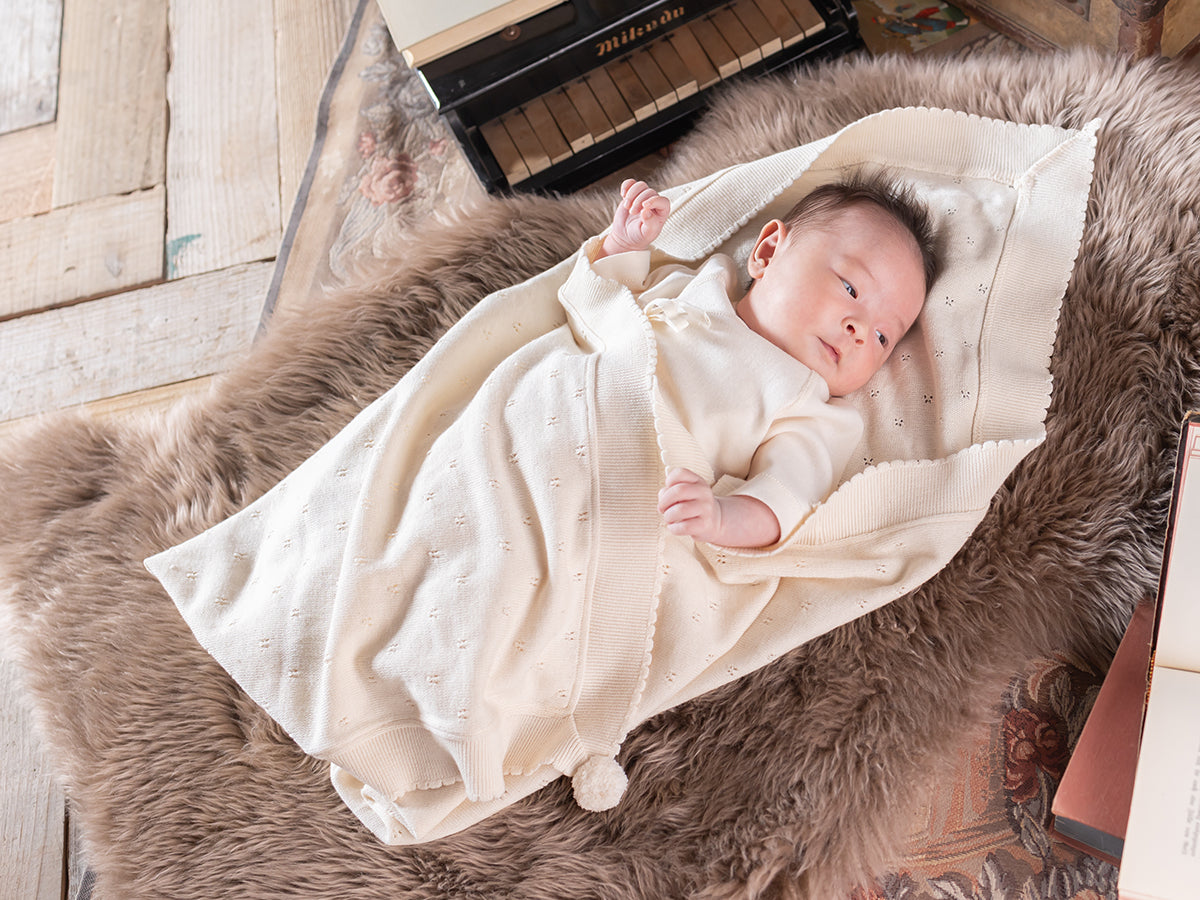 ニットブランケット/王冠・ポンポン – My little tailor - Amorosa