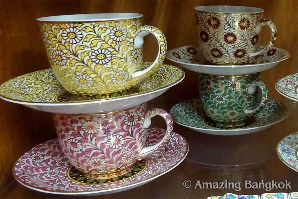 豪華絢爛なタイの焼き物 ベンジャロン焼き | アメージング バンコク