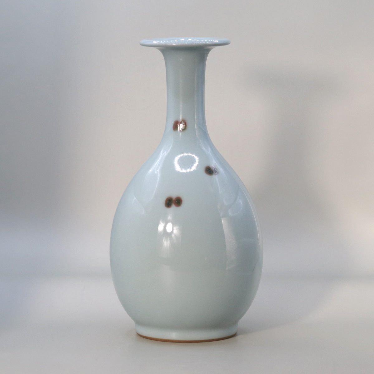 飛青瓷下蕪花入(中) 諏訪蘇山 – 高級陶器の専門店【甘木道】