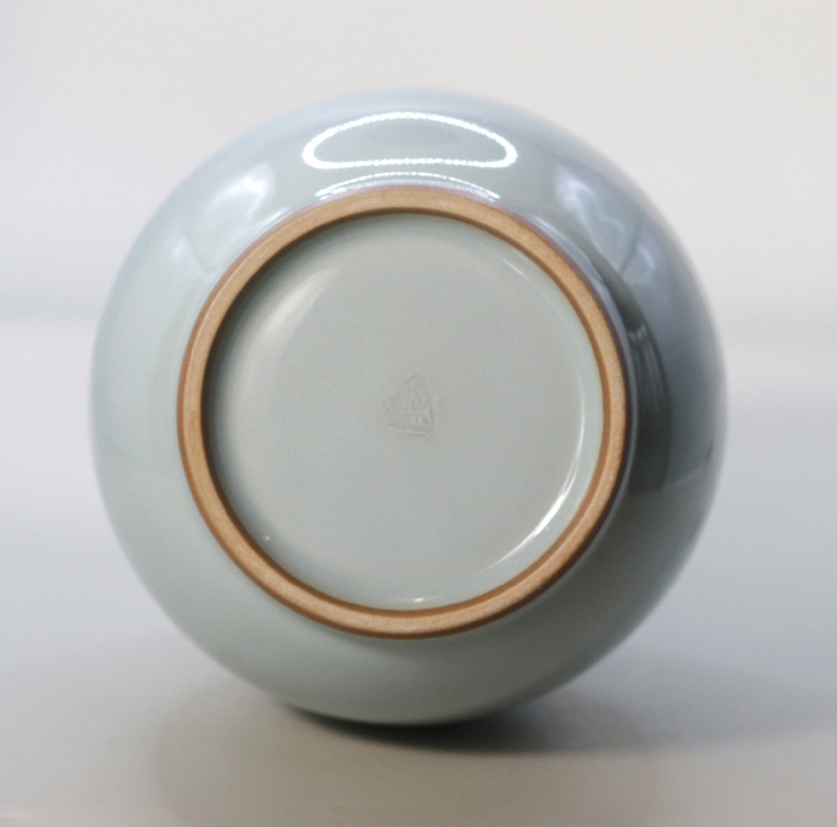 飛青瓷下蕪花入(中) 諏訪蘇山 – 高級陶器の専門店【甘木道】