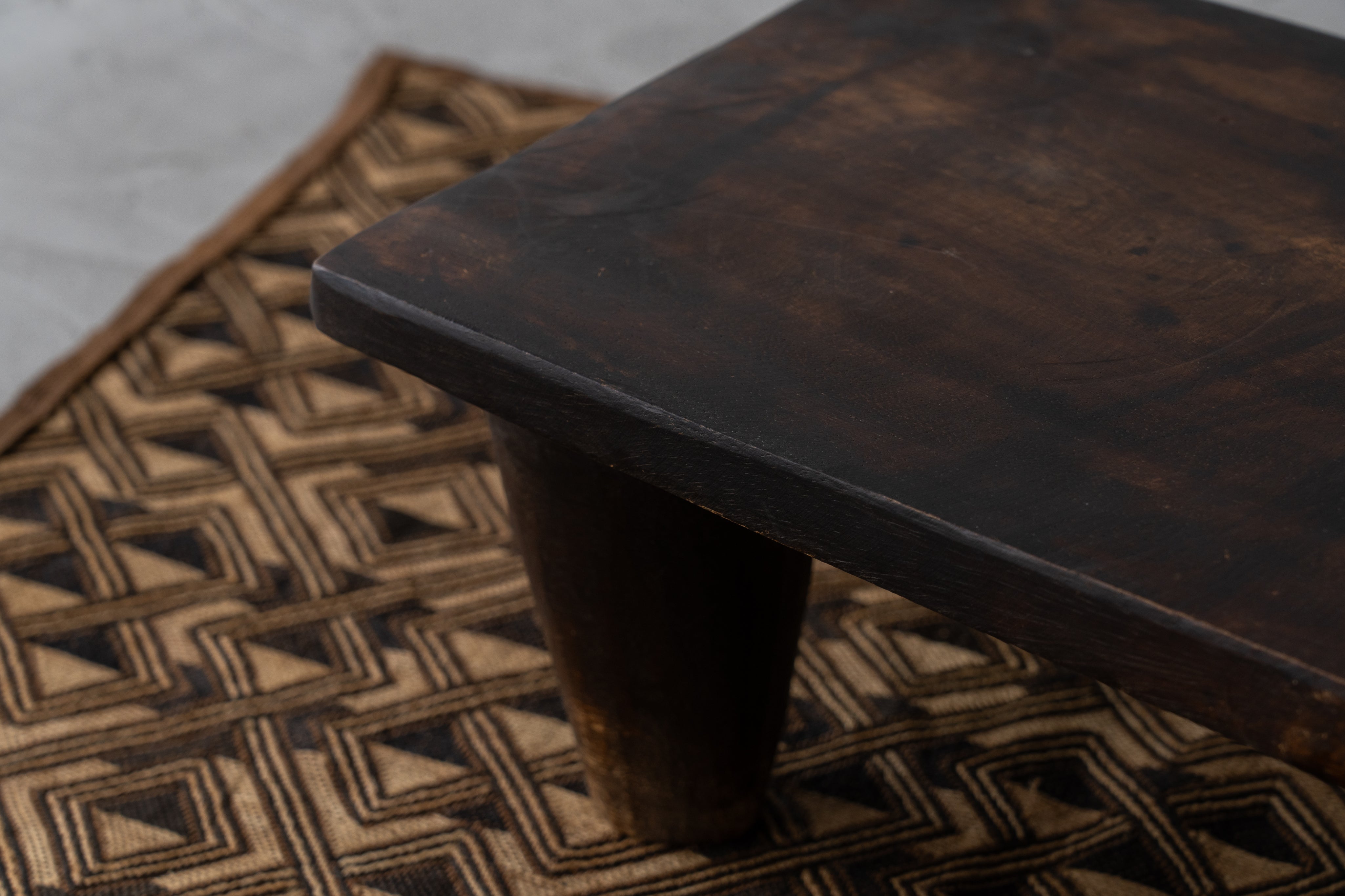 アフリカ産 セヌフォスツール】アフリカスツール-ヴィンテージラグ専門