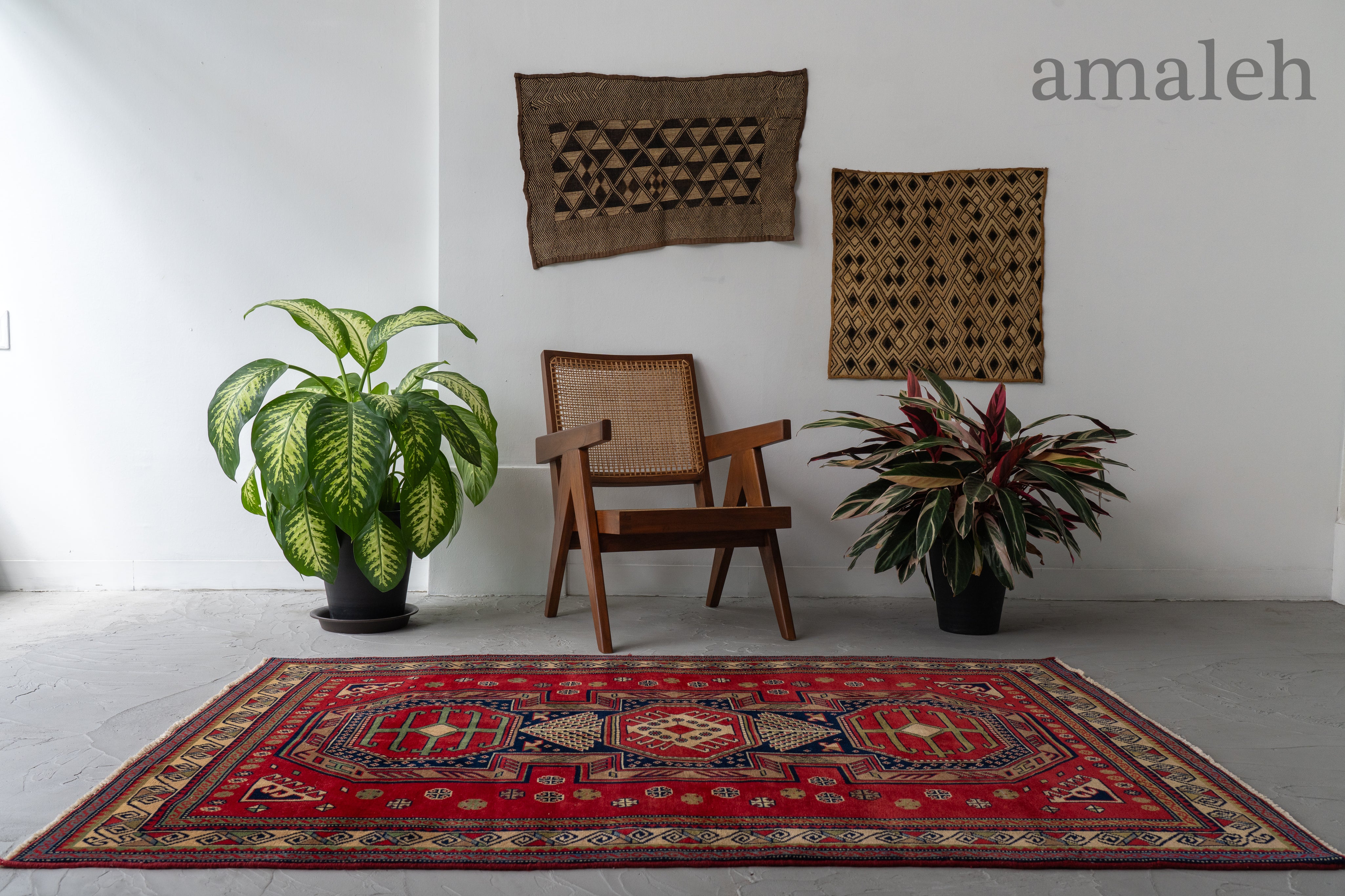 アゼルバイジャン産 1980年代 ヴィンテージラグ】手織り絨毯