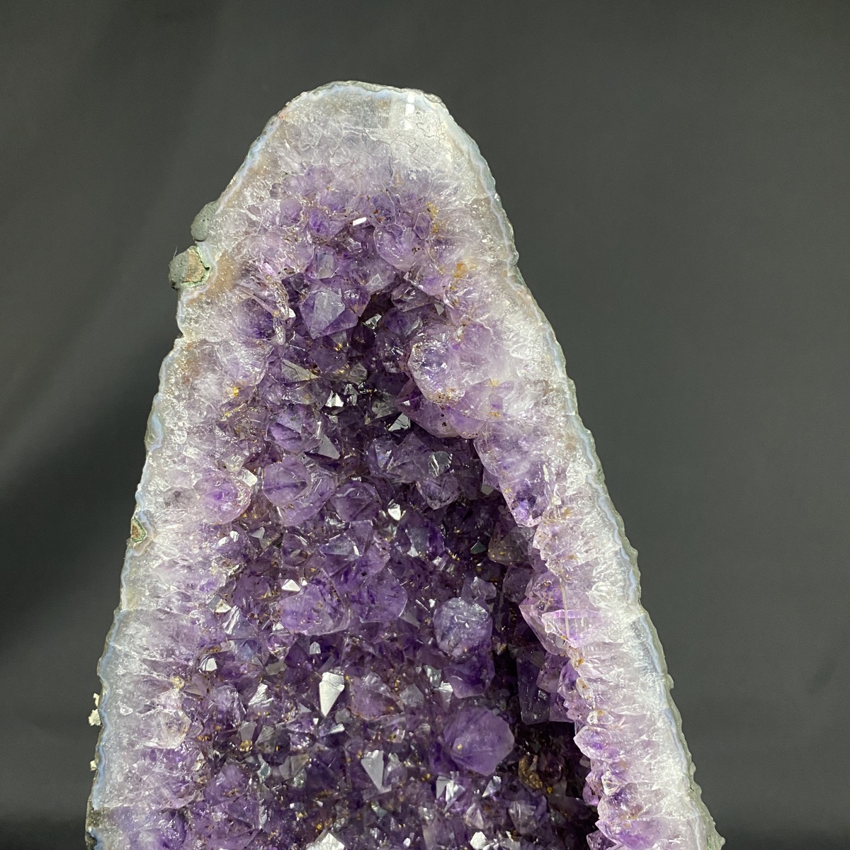 カコクセナイトインアメジストドーム ブラジル産 8.25kg | 天然石みかど