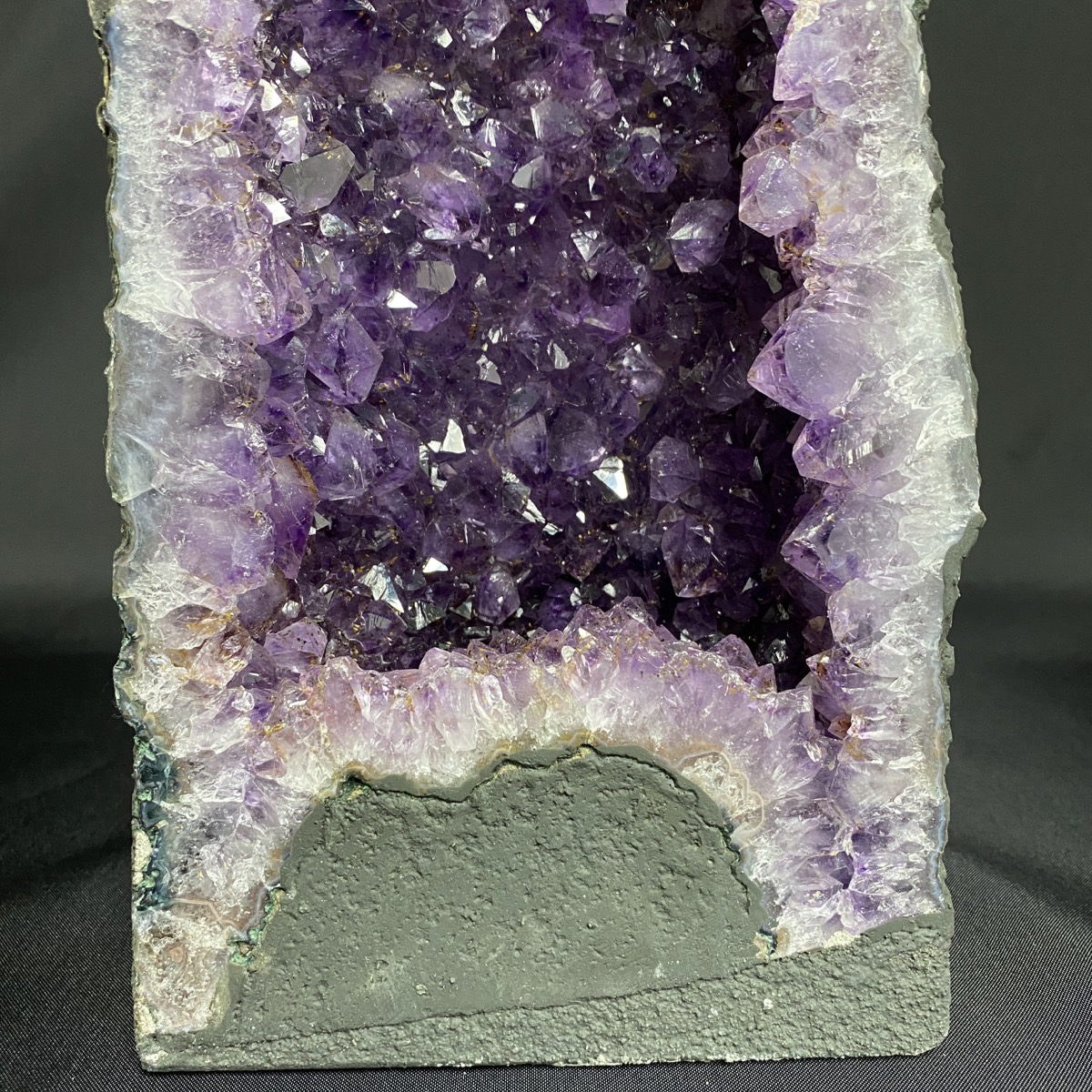 カコクセナイトインアメジストドーム ブラジル産 8.25kg | 天然石みかど