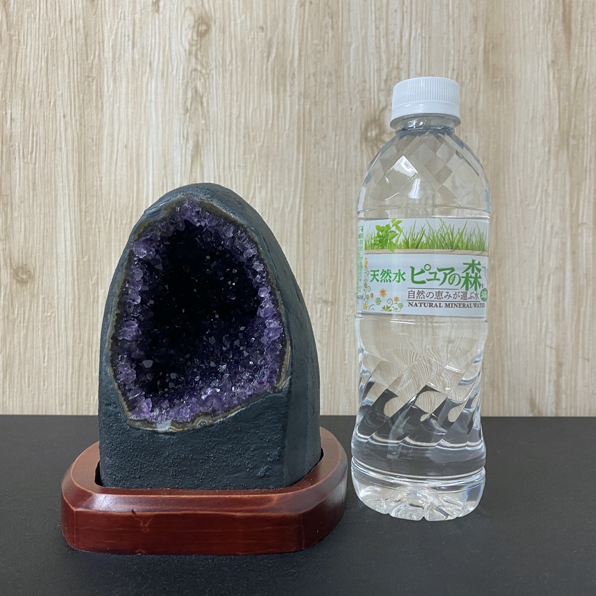 ウルグアイ産アメジストドーム ミニサイズ 2.3kg 台座付き【AMD-0002