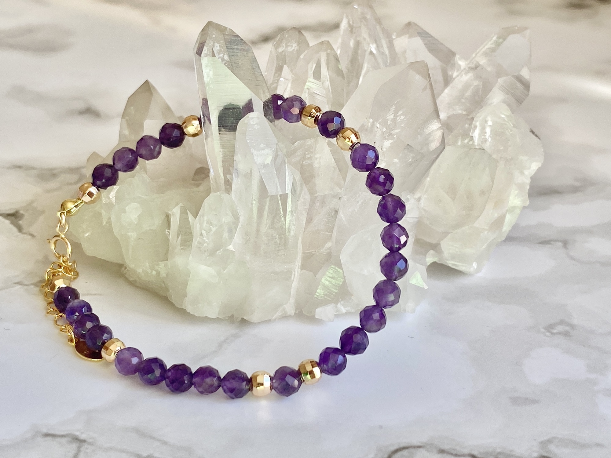 アメジスト天然石ブレスレット 4mm 心の癒し・家庭円満【Crystal