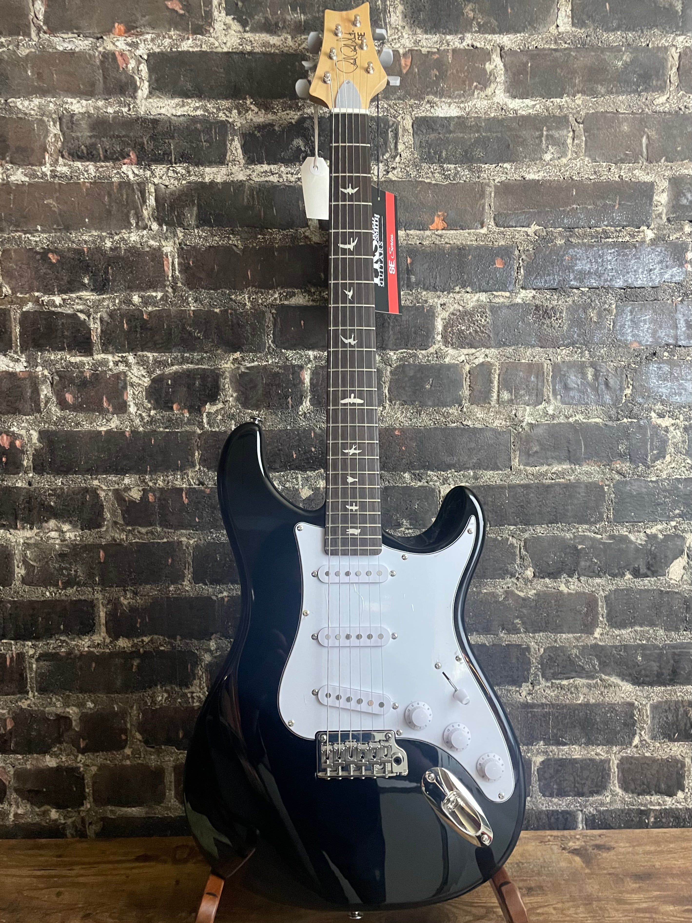 PRS SE Silver Sky- Piano Black with Rosewood Fingerboard – Allen