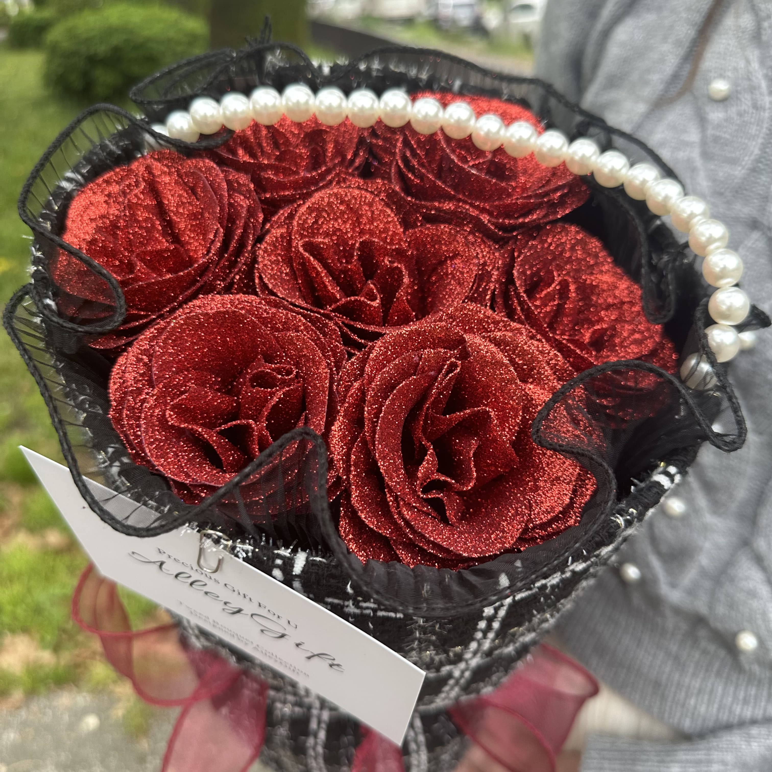 ワンホンブーケ専門店AlleyGiftの黒色系花束 | オーダーメイド