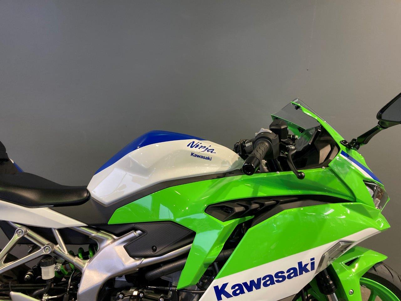 KAWASAKI】NinjaZX-4RR 40th Anniversary EDITION('24)40周年記念の