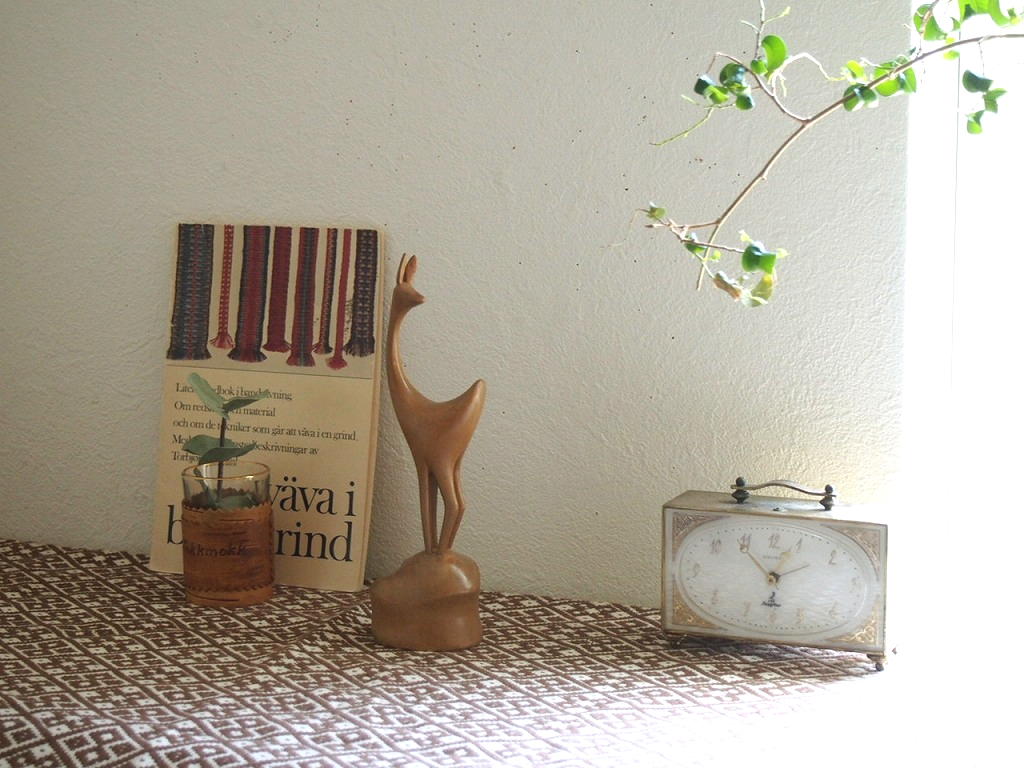 北欧ヴィンテージ雑貨 木のシカの置物 - a n t e n n a