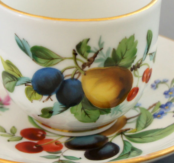 マイセン「フルーツ文カップ＆ソーサー」《アンティックかとう》