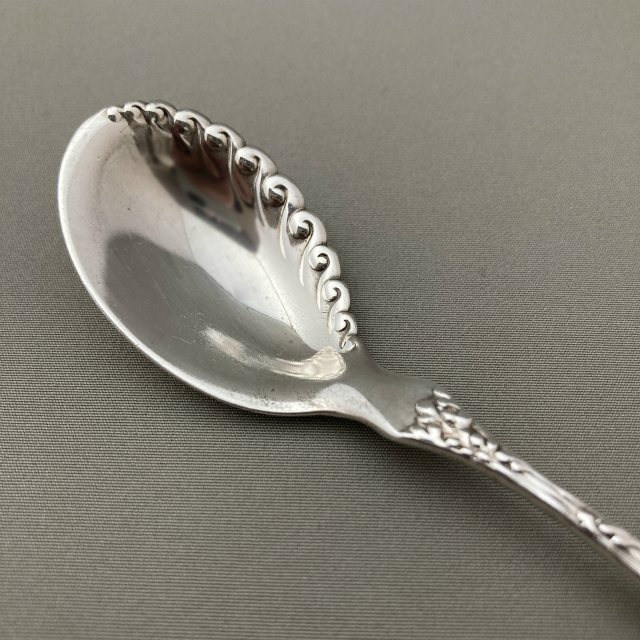 ティファニー「ソーススプーン ”Wave Edge”」《アンティックかとう》