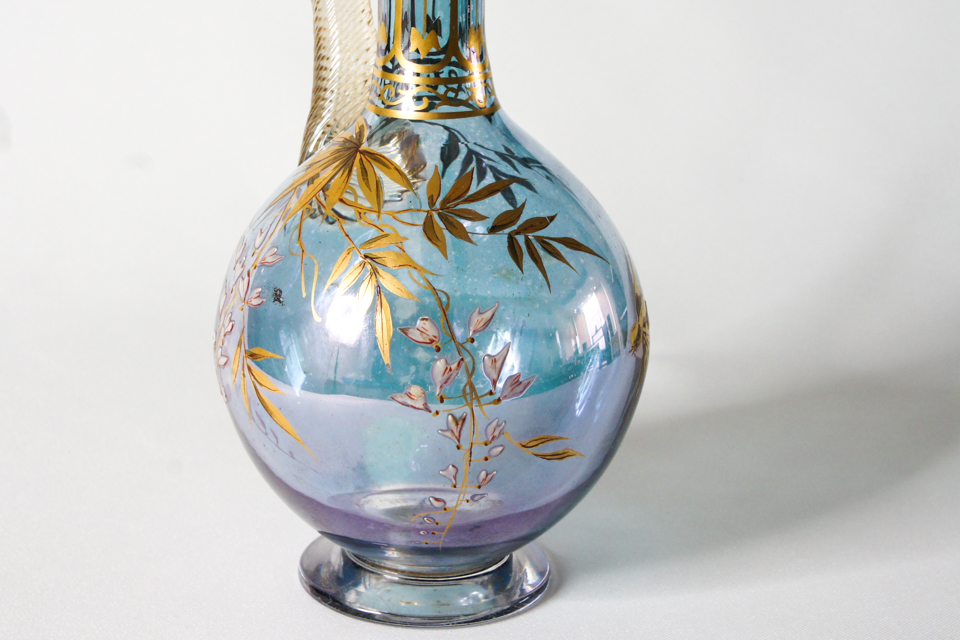 オールドバカラ「ジャポニズム 藤に雀文 ラスター彩 リキュールボトル